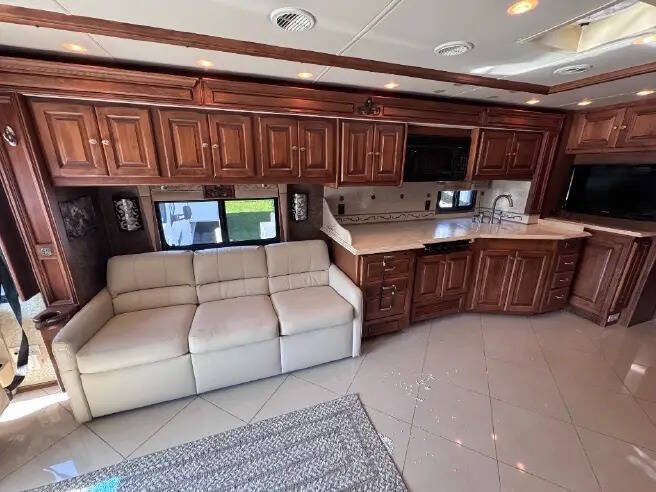 2011 Tiffin Phaeton