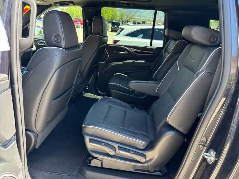 2023 Cadillac Escalade ESV Sport