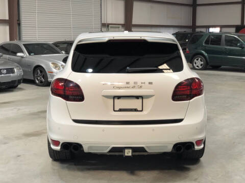 2013 Porsche Cayenne GTS