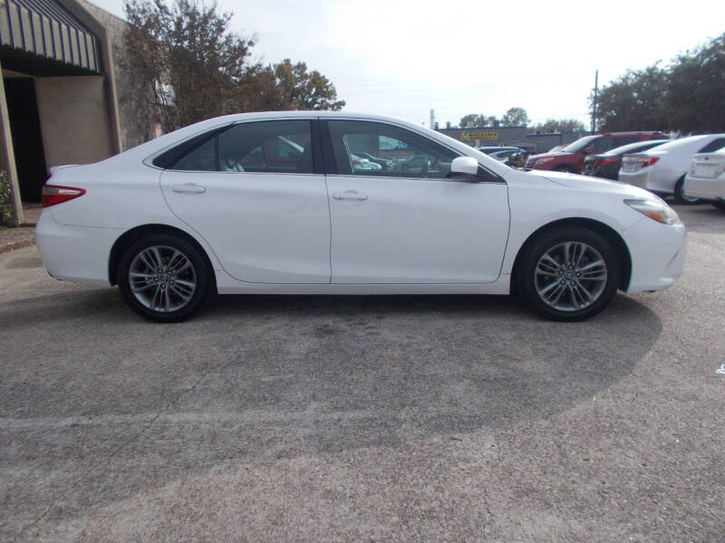 2017 Toyota Camry SE