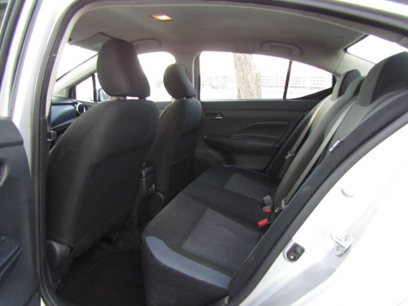 2023 Nissan Versa SV