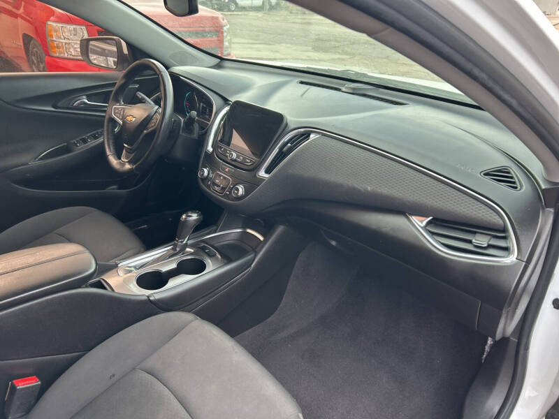 2017 Chevrolet Malibu LT