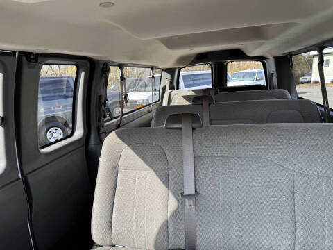 2017 Chevrolet Express LT 3500