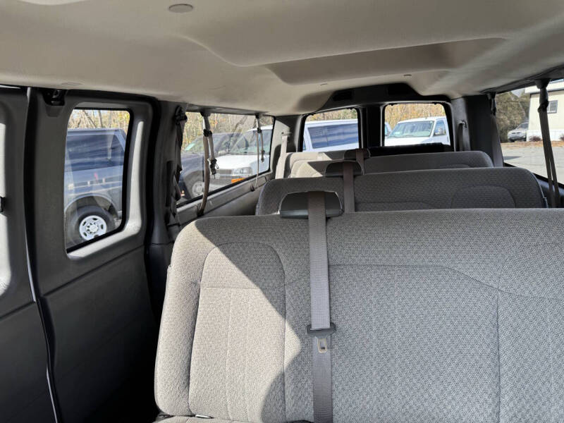 2017 Chevrolet Express LT 3500