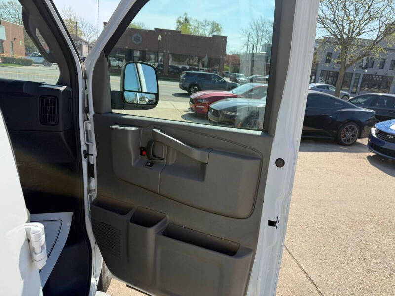 2024 Chevrolet Express 2500
