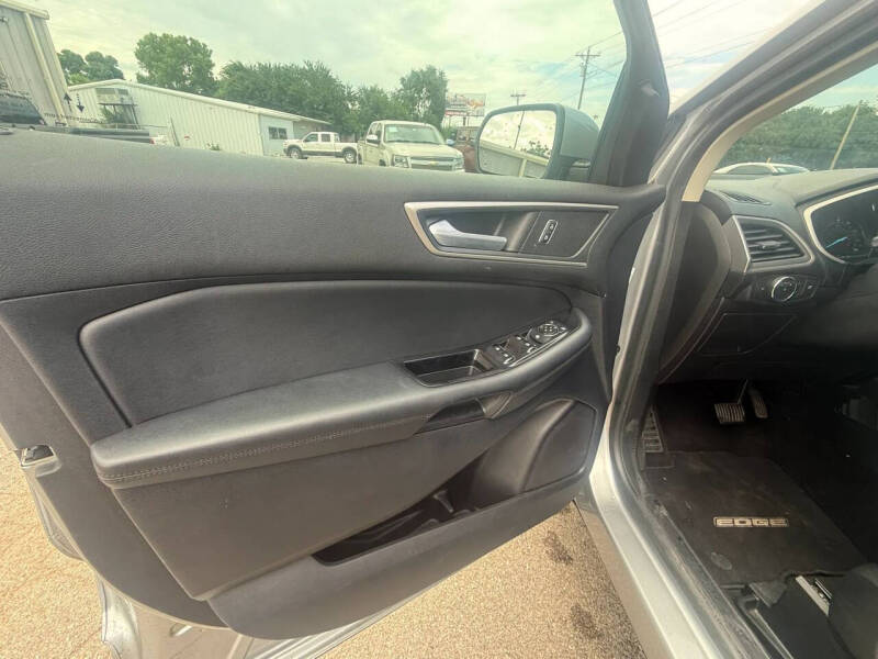 2020 Ford Edge