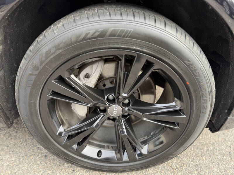 2019 Audi Q8 quattro Premium Plus 55 TFSI