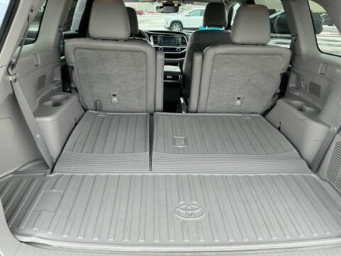 2017 Toyota Highlander Limited Platinum