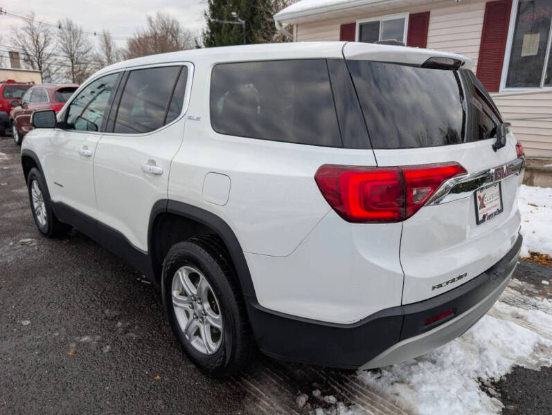 2017 GMC Acadia SLE-1