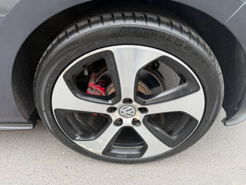 2018 Volkswagen Golf GTI S