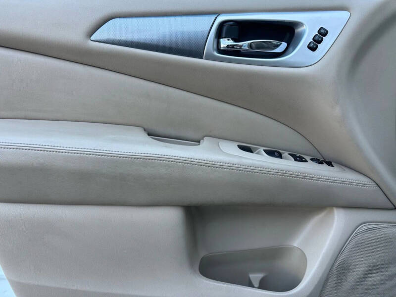 2017 Nissan Pathfinder