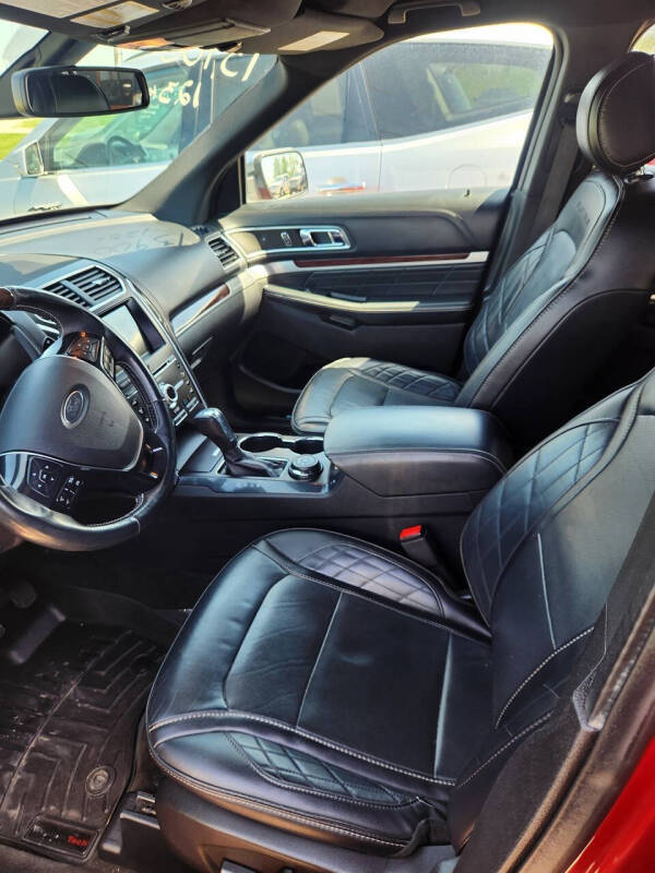2017 Ford Explorer Platinum
