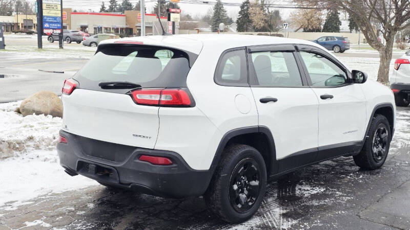 2015 Jeep Cherokee Sport