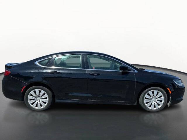 2016 Chrysler 200 LX