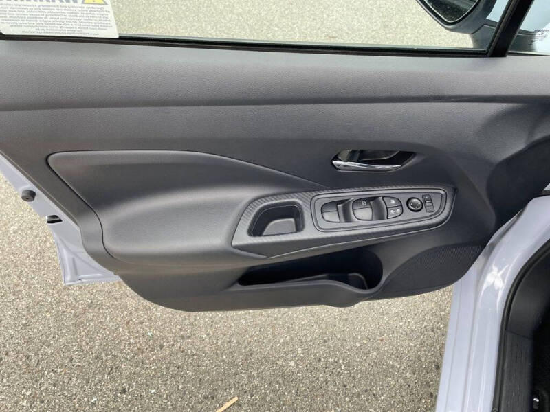 2025 Nissan Versa SV