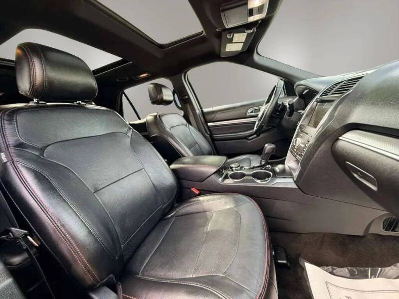 2017 Ford Explorer Sport