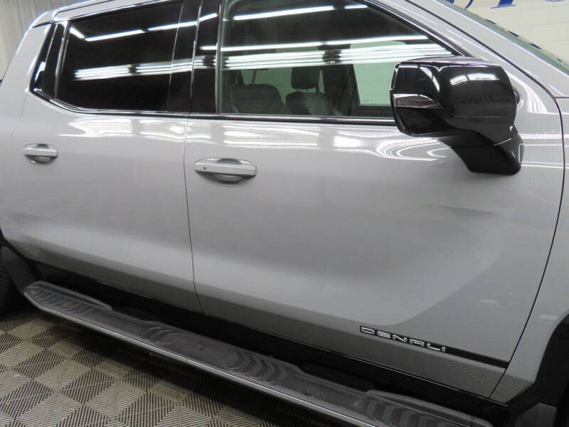 2025 GMC Sierra EV Denali