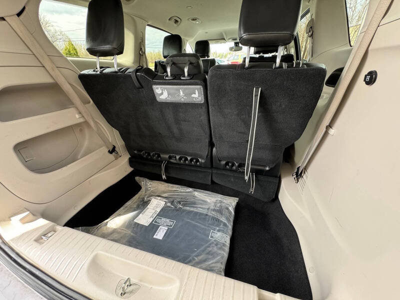 2017 Chrysler Pacifica Touring-L