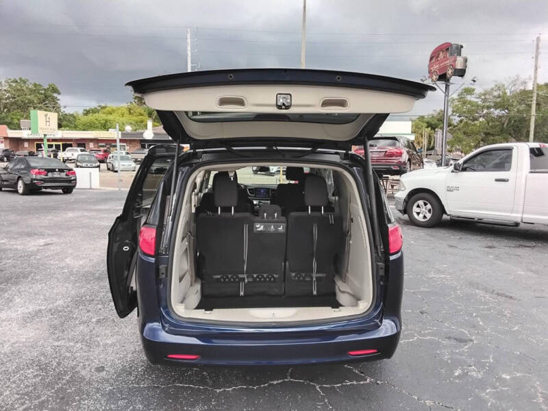 2017 Chrysler Pacifica Touring