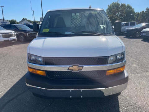 2025 Chevrolet Express 2500