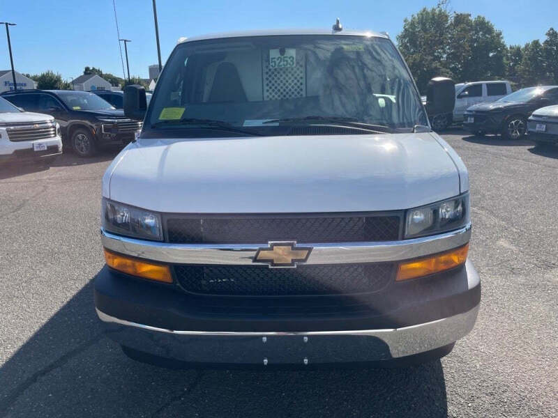 2025 Chevrolet Express 2500