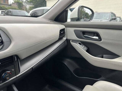 2022 Nissan Rogue SV