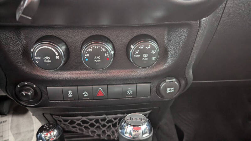 2016 Jeep Wrangler Unlimited Sahara 75th Anniversary