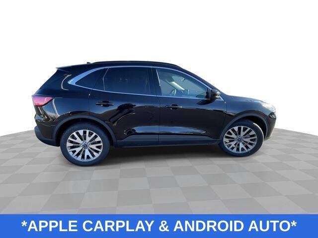 2022 Ford Escape Hybrid Titanium