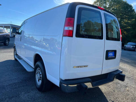 2024 Chevrolet Express 2500