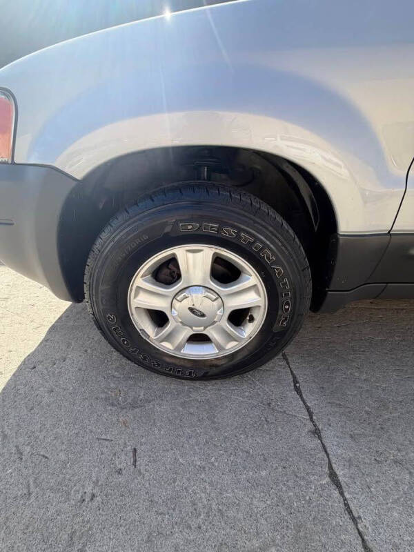 2003 Ford Escape XLT Popular