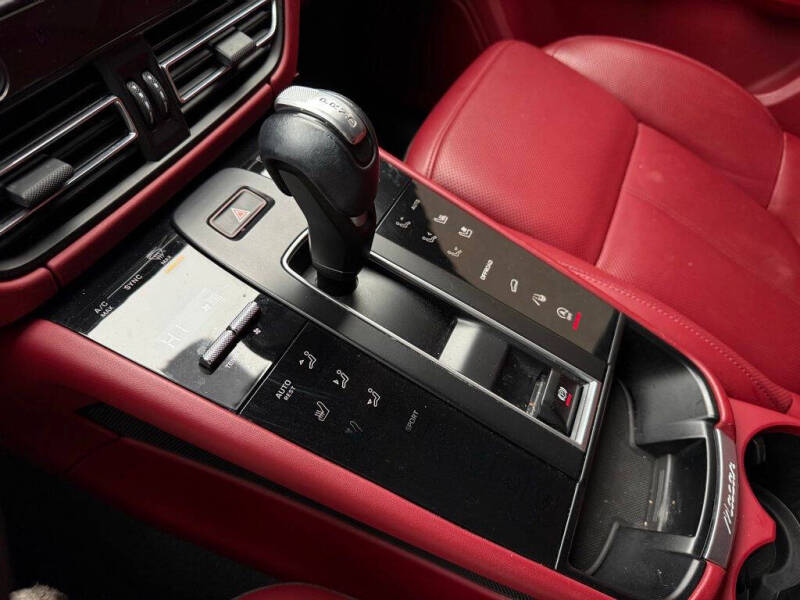 2023 Porsche Macan GTS