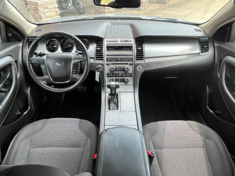 2011 Ford Taurus SEL