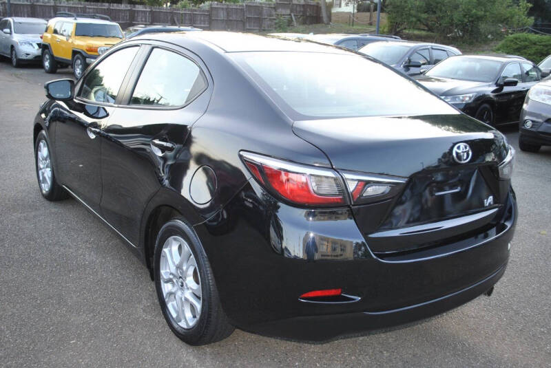 2017 Toyota Yaris iA