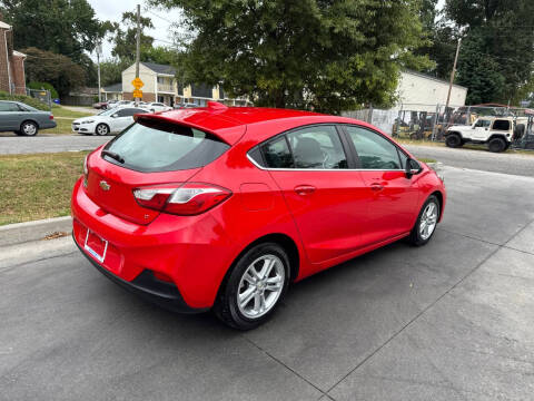 2017 Chevrolet Cruze LT Auto