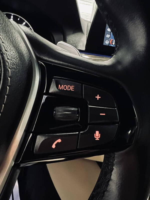 2018 BMW 5 Series 530i