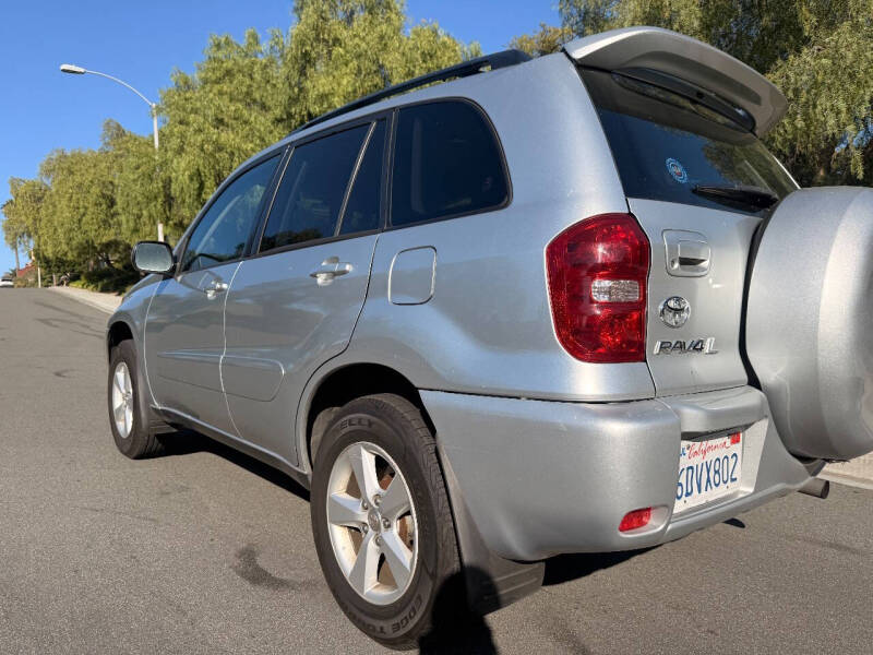2004 Toyota RAV4