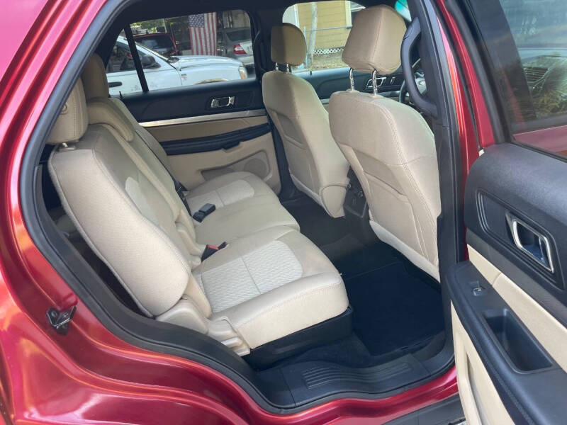 2017 Ford Explorer
