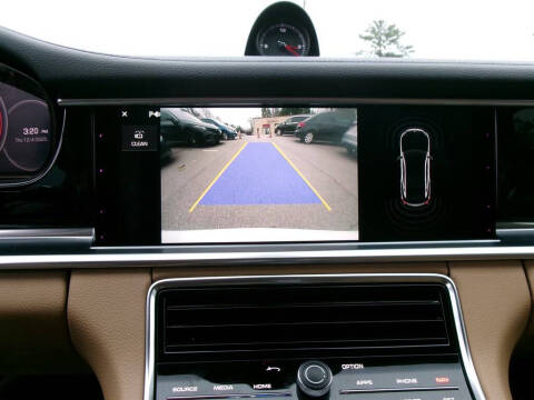 2018 Porsche Panamera 4