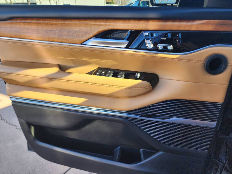 2023 Jeep Grand Wagoneer Series III