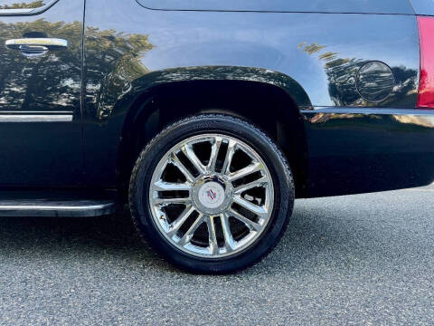 2011 Cadillac Escalade ESV Luxury
