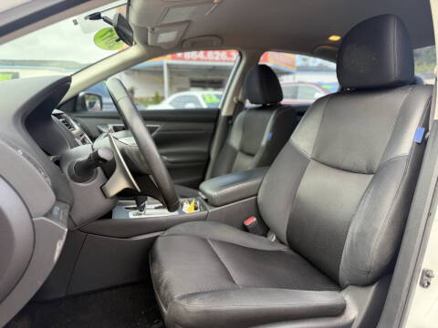 2017 Nissan Altima 2.5 SR