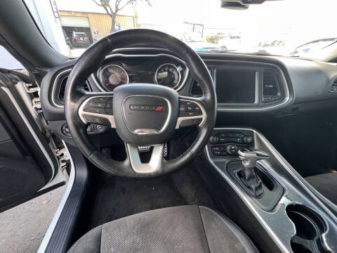 2016 Dodge Challenger R/T Plus