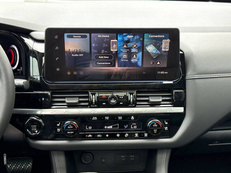 2026 Nissan Pathfinder Platinum