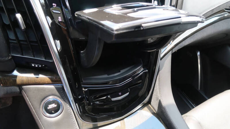 2020 Cadillac Escalade Platinum