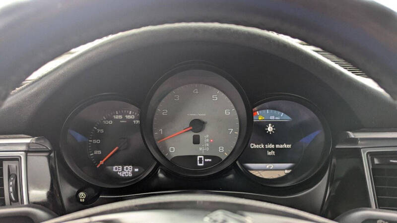 2015 Porsche Macan S