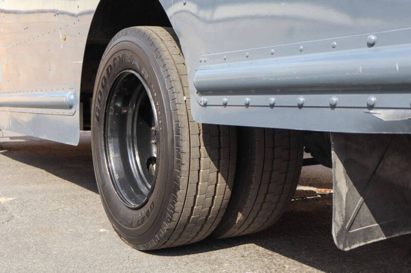 2020 Freightliner MT45 Chassis