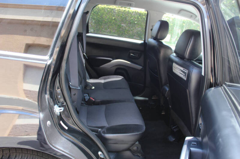 2010 Mitsubishi Outlander SE
