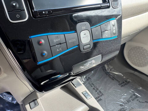 2017 Nissan LEAF SV
