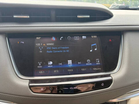 2017 Cadillac XT5 Luxury