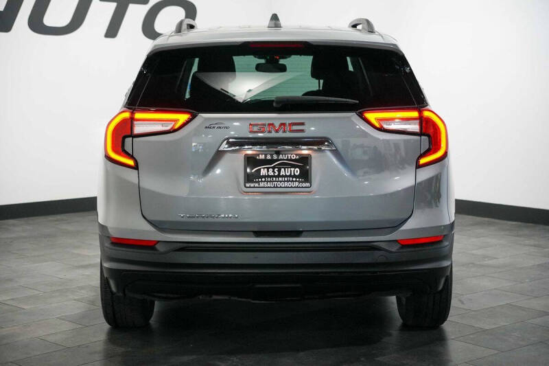 2023 GMC Terrain SLE